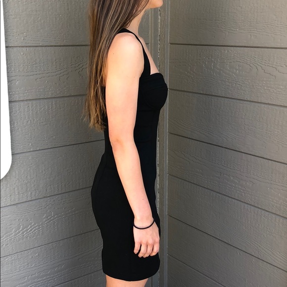 Black Front Zip Body-Con Dress - Picture 2 of 6